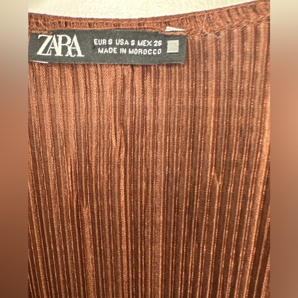 Zara Plisse Ribbed Brown Midrift Crop Long Sleeve Deep V Women’s Small - Picture 2 of 4